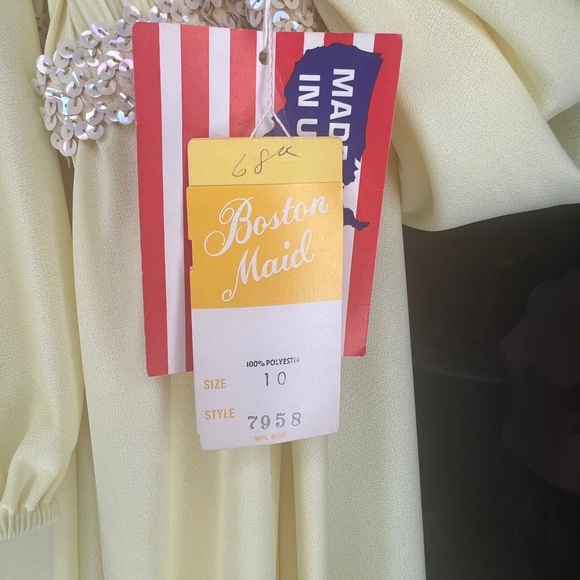 Timeless Elegance: Boston Maid Polyester Dress - Picture 6 of 6